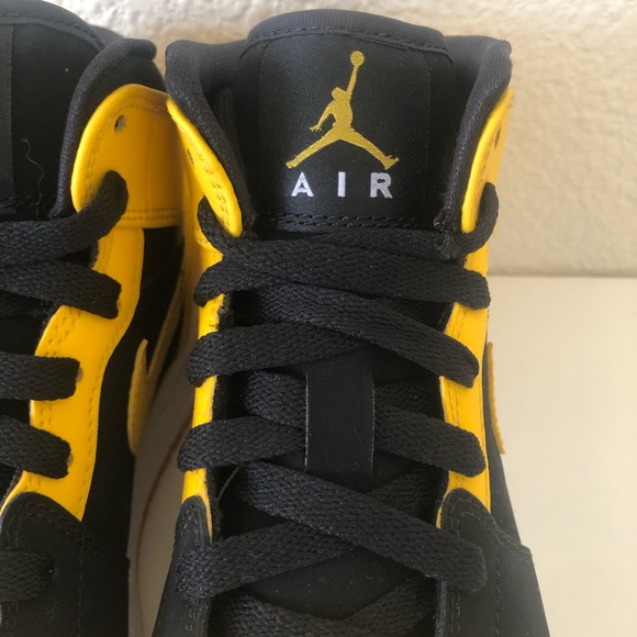 Air Jordan 1 Mid New Love 2017 - Picture 8 of 15